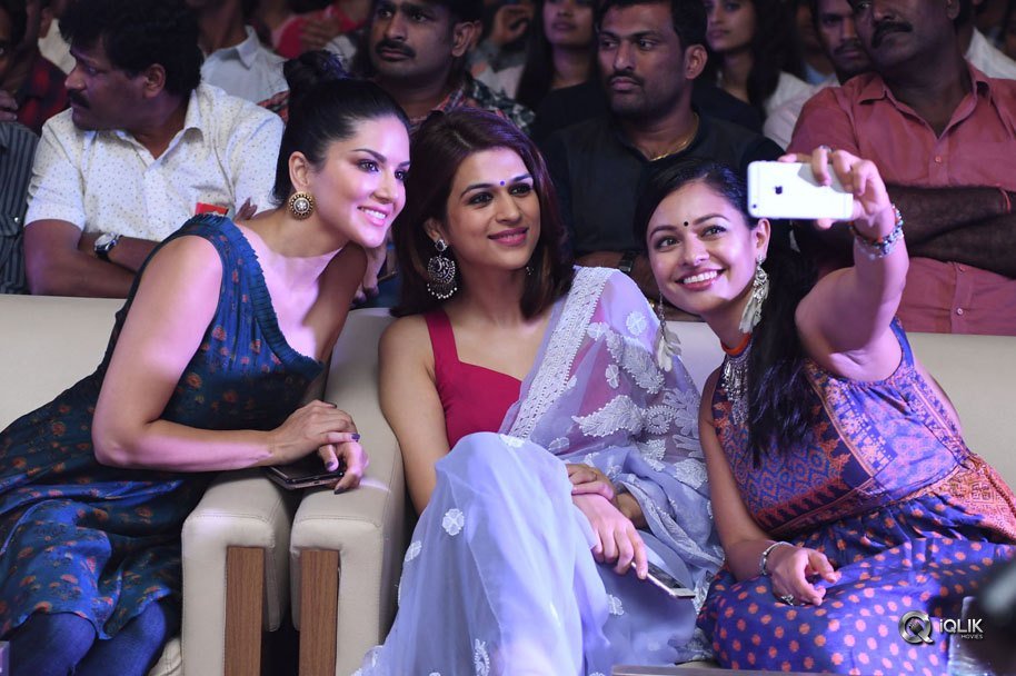 PSV-Garuda-Vega-Movie-Pre-Release-Function